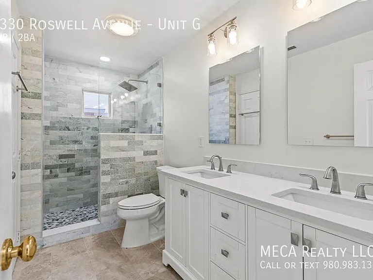 2330 Roswell Ave #G — Photo 24