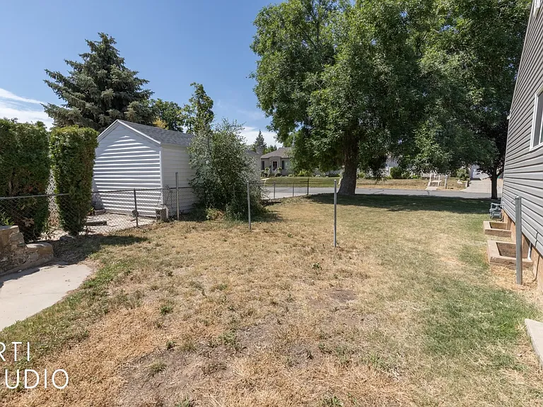 846 E McFarland St — Photo 23
