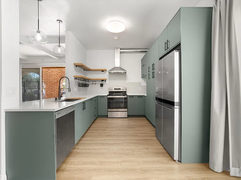 375 E 36th St #6 — Photo 13