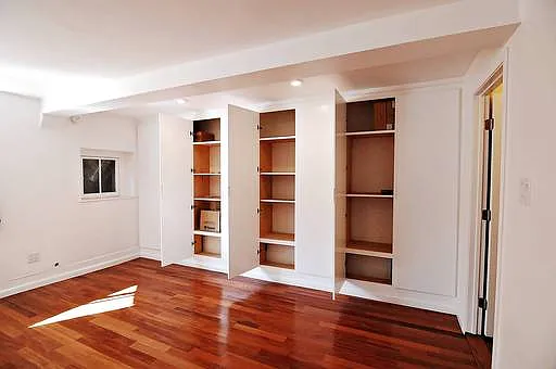 1057 Valencia St — Photo 2