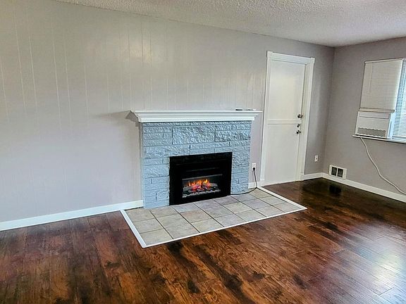 3rd image of 1717 153rd St SW