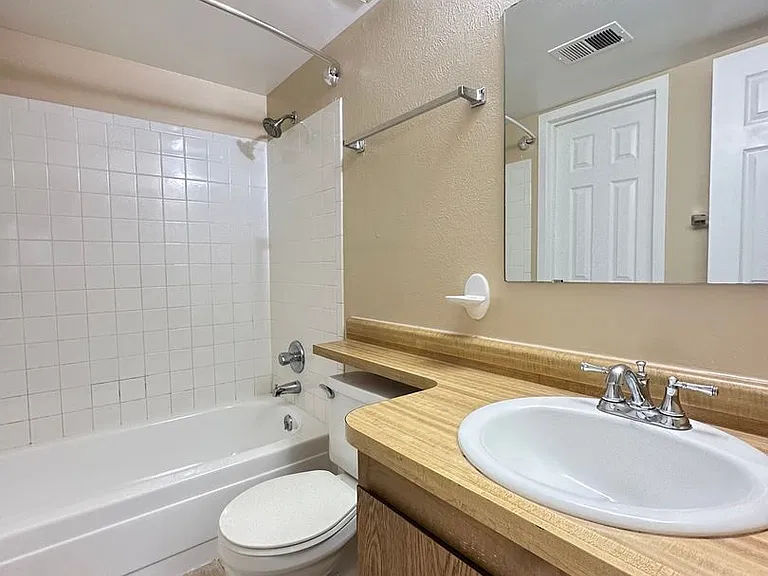 12504 E Cornell Ave #202 — Photo 16