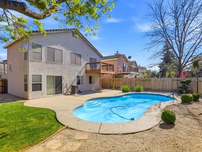 9510 Village Tree Dr, Elk Grove, CA, 95758