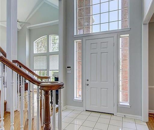 4th image of 6117 Charlestown Ln