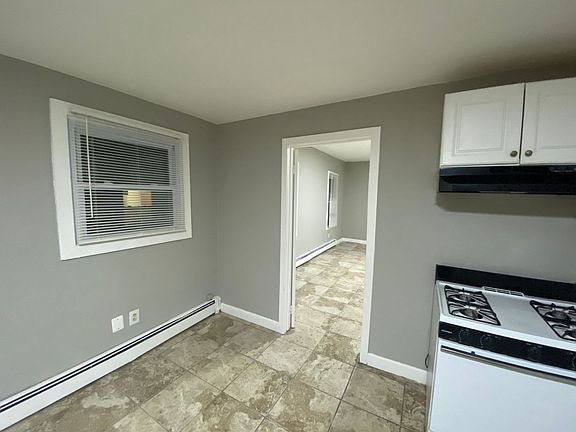 5th image of 51-53 Rockwell Ave #1