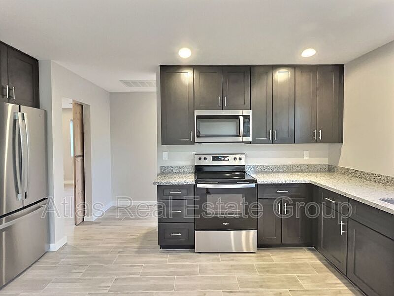 1st image of 9202 N 6th St Unit 6