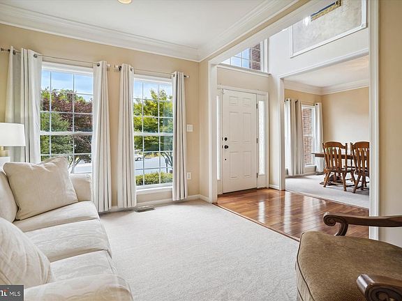 3rd image of 3709 Katie Pl
