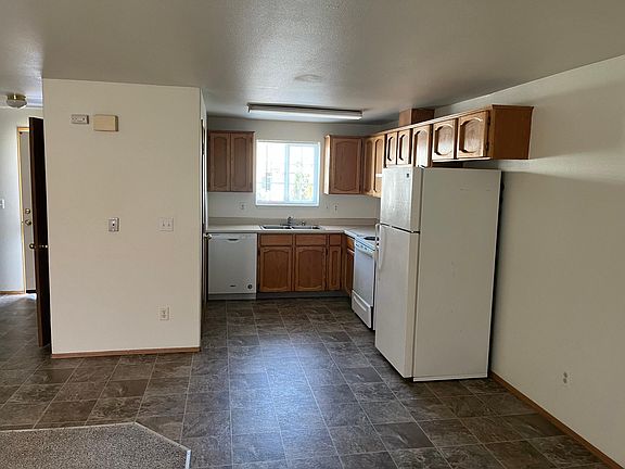 2nd image of 3115 NE 62nd Ave #E