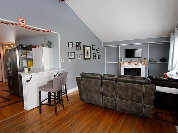 4th image of 85 Moorman Dr