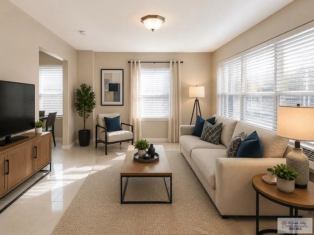 1 bed, 1.0 bath, 740 sqft, $695 — Photo 3