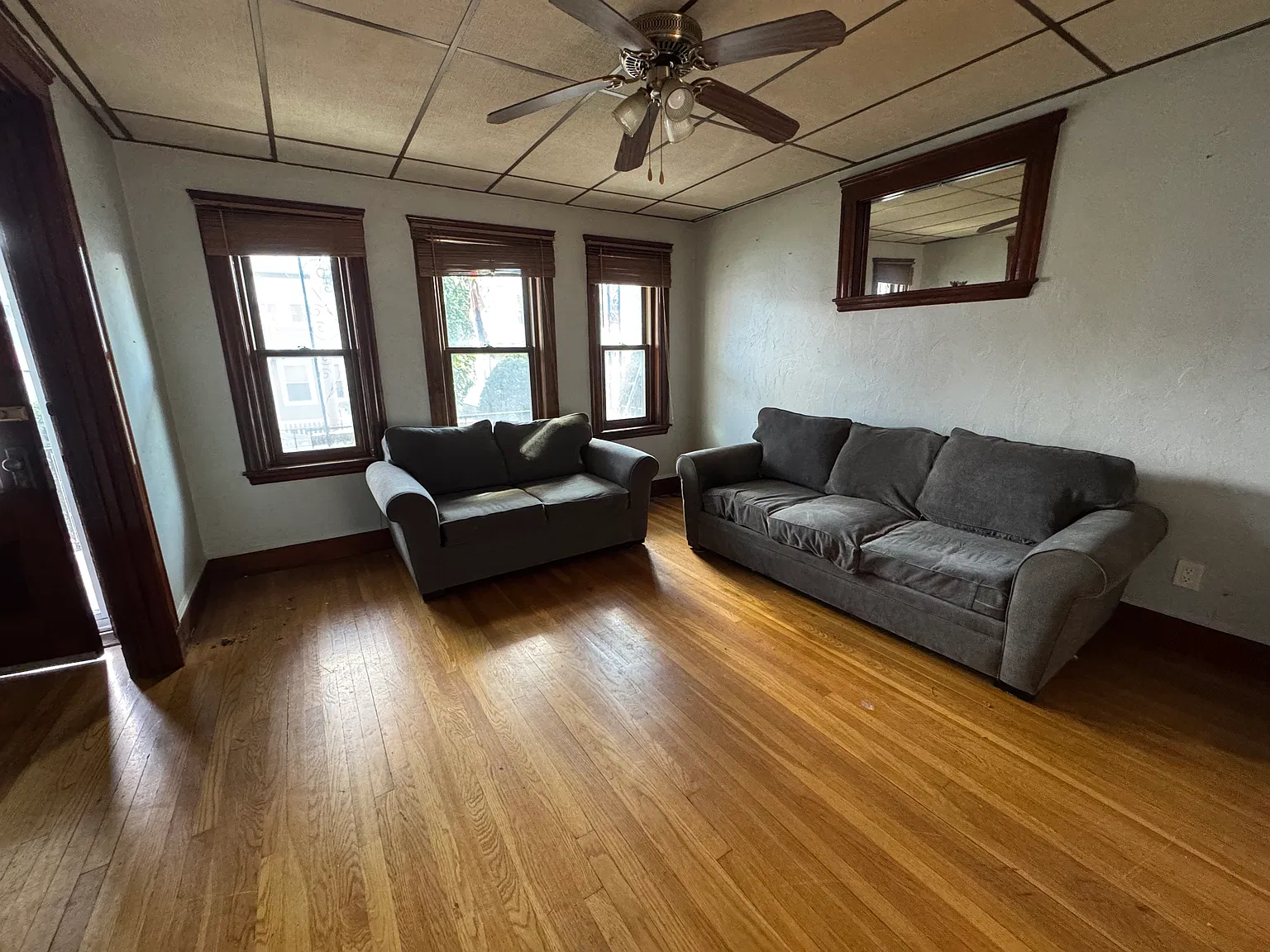 2 bed, 1000 sqft, $2,600 — Photo 1