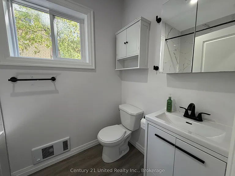 825 Cameron St #A — Photo 8