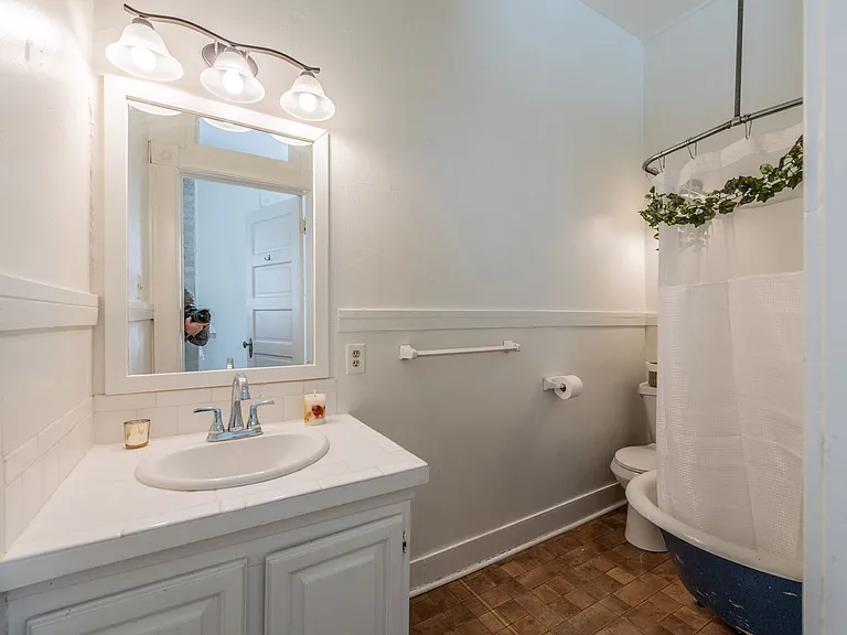 111 Adams St — Photo 10