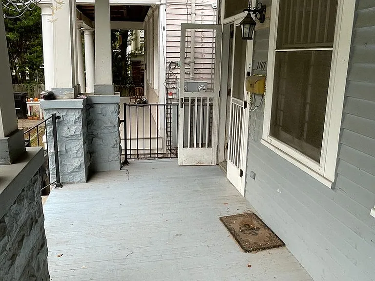 1105-1107 Fern St — Photo 5