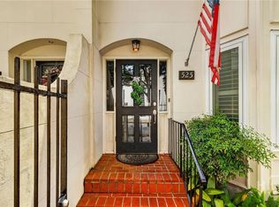 525 E Broughton Street, Savannah, GA 31401