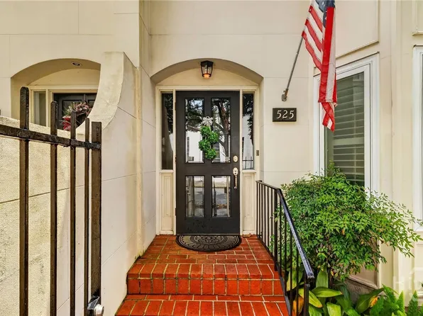 525 E Broughton Street, Savannah, GA 31401