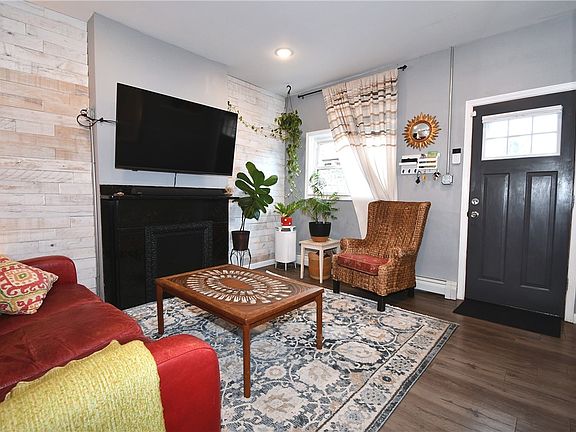 3rd image of 307 46th St