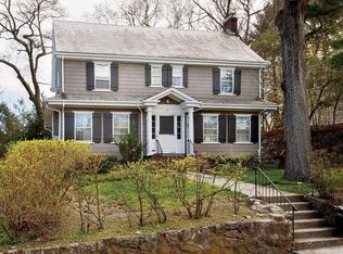 18 Fredana Rd, Newton, MA 02468