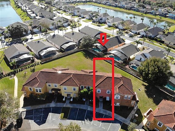 2nd image of 930 Park Terrace Cir