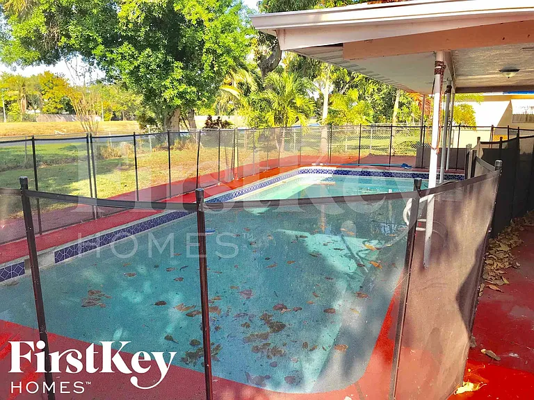 3427 NW 37th St — Photo 27