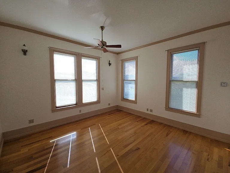 2754 Van Duzen St — Photo 18
