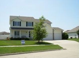 202 14th St SW, Altoona, IA 50009
