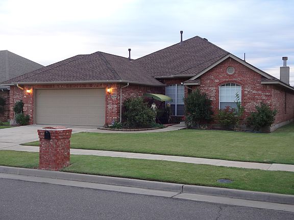 2nd image of 524 SW 156th Ct