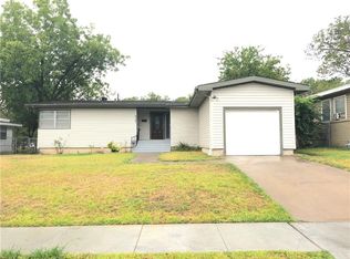 2721 Binyon St, Fort Worth, TX 76133