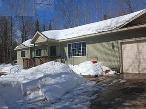 560 Maplewood Dr, Gwinn, MI 49841