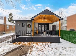 30 Coules Ct, Toronto, ON M8W 2N9