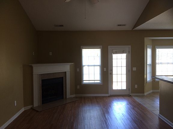 5th image of 467 Vallie Ln