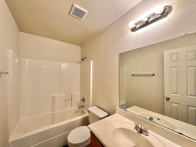 3900 Bolivar Dr — Photo 19