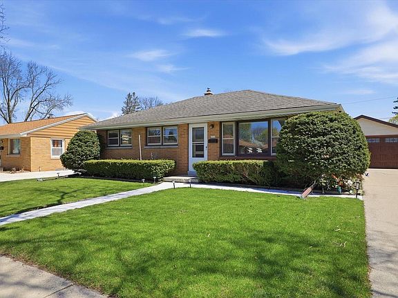 3rd image of 2514 S 89th STREET