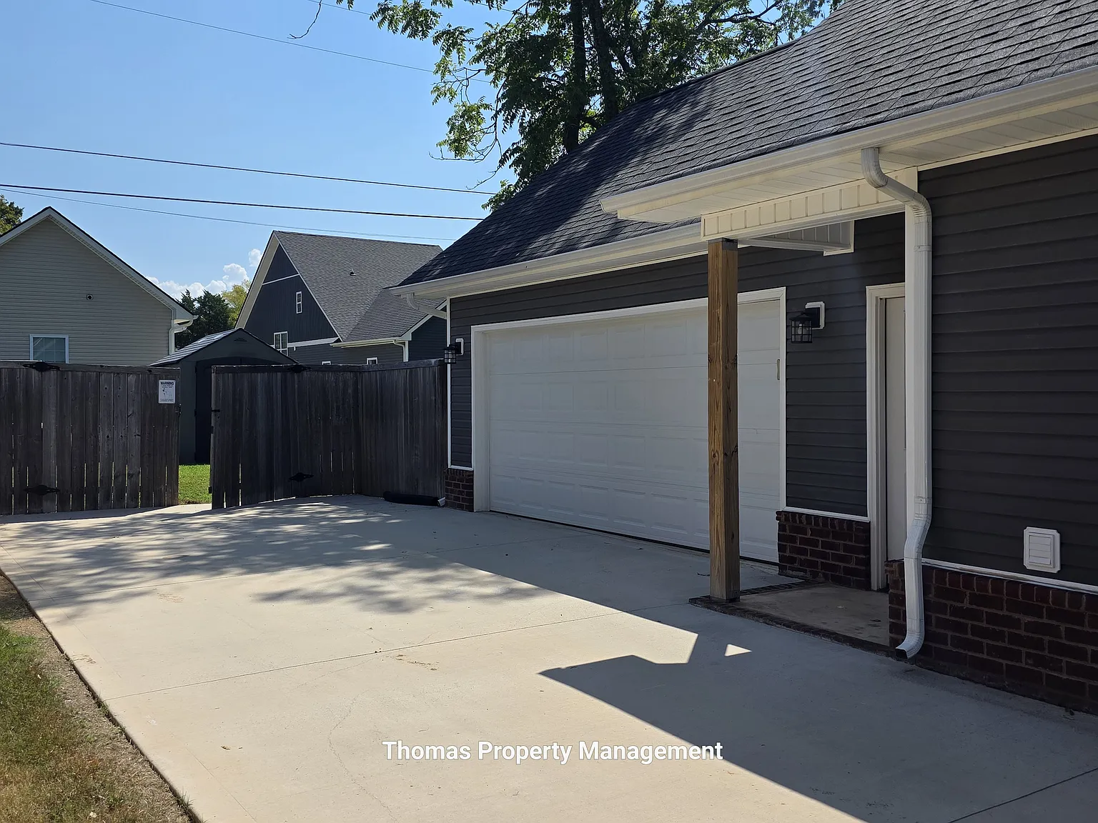 3 bed, 1170 sqft, $2,300 — Photo 3