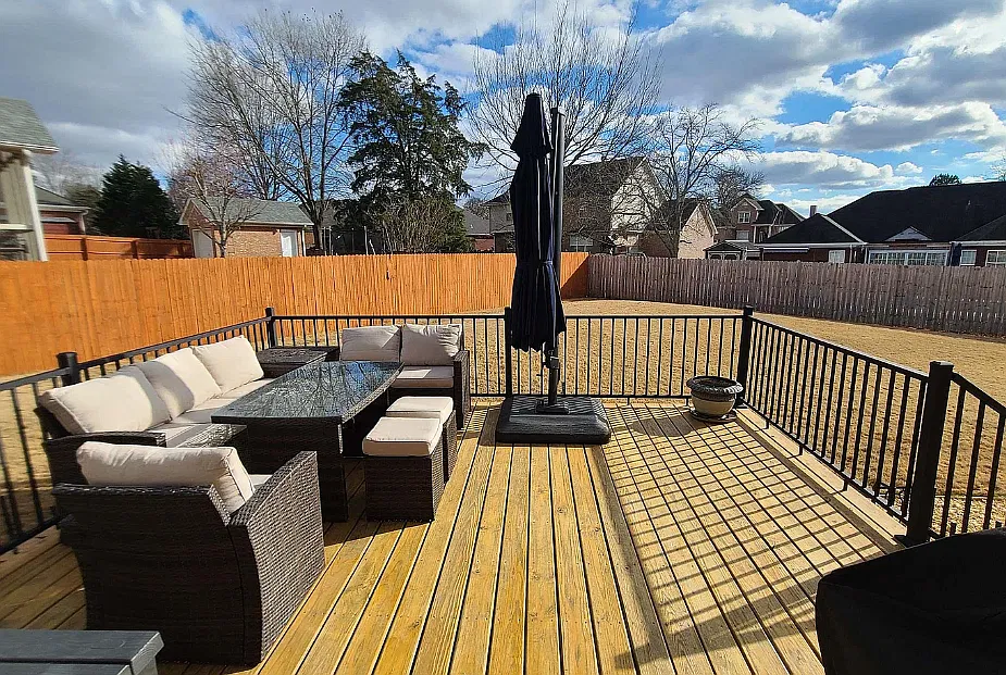 3 bed, 2.5 bath, 2495 sqft, $1,000 — Photo 3