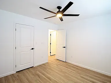 3 bed, 2.5 bath, 1375 sqft, $2,650 — Photo 4