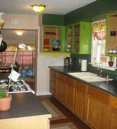 3rd image of 2601 E Beach Ave