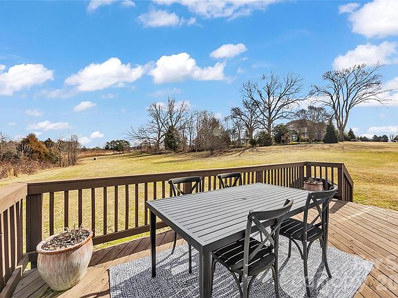 4th image of 1060 Dublin Ct