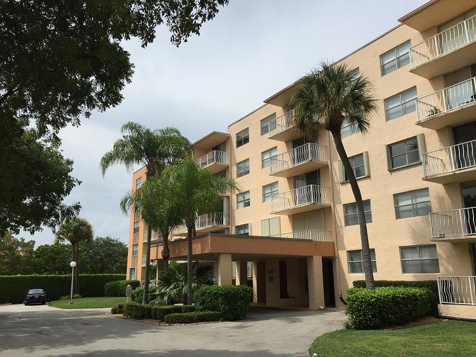 1st image of 470 Executive Center Dr APT 1J