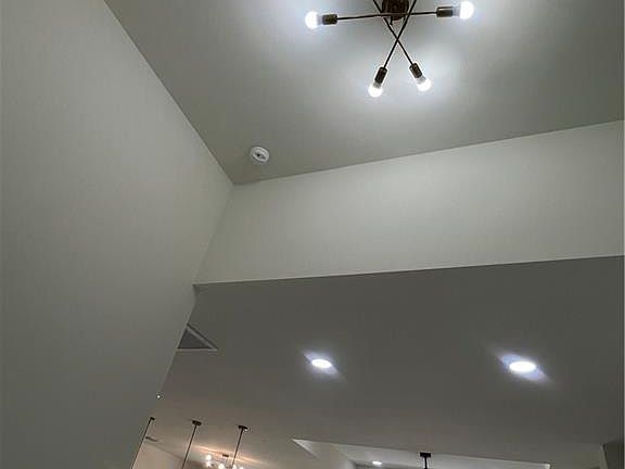 3rd image of 187 Herndon AVE