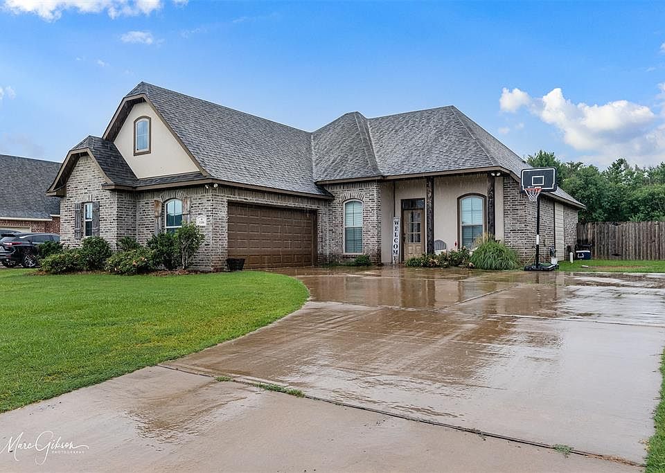 1st image of 146 Panther Dr