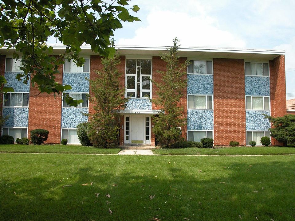 1st image of 582 Pershing Ave