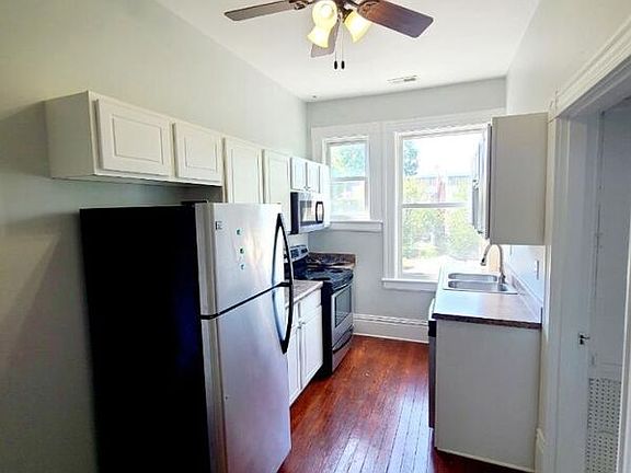 2nd image of 3030 Grove Ave APT 2