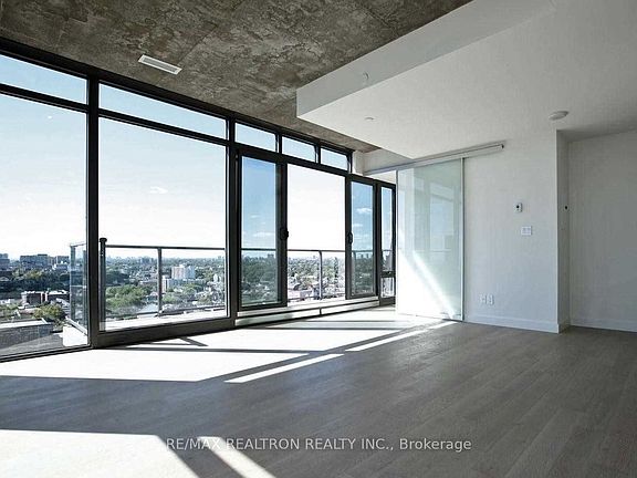 5th image of 111 Bathurst St #1602