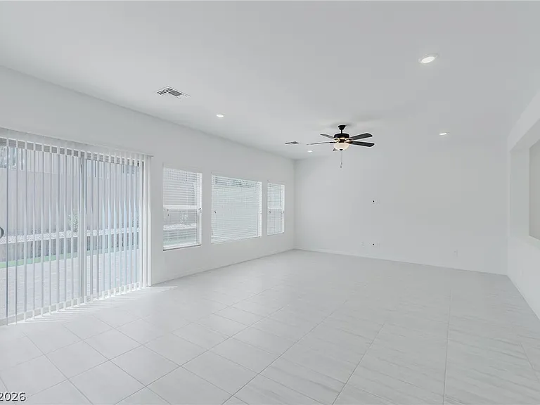 7721 Weekes Ct — Photo 7