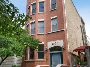 1338 W Addison St #1, Chicago, IL 60613