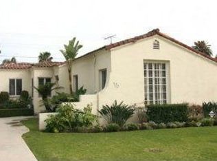 124 S Swall Dr, Beverly Hills, CA 90211