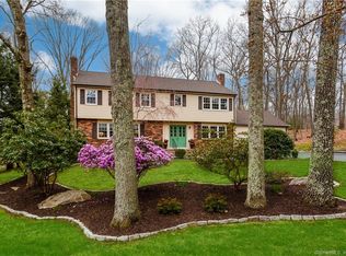 454 Woodhaven Rd, Glastonbury, CT 06033