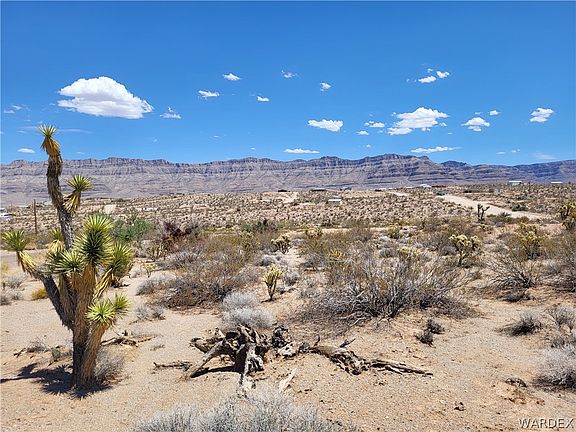 3rd image of 720 E Vulcan Drive