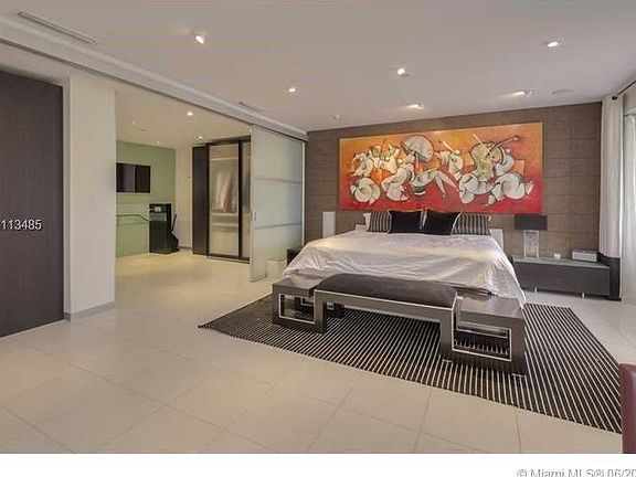 5th image of 18671 Collins Ave APT 201